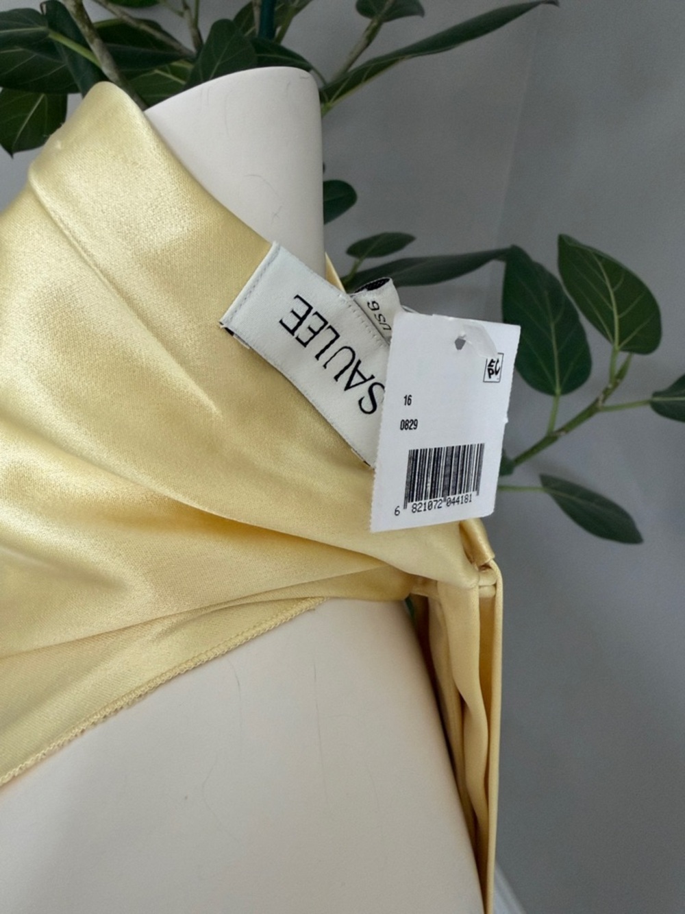 SAU LEE Penelope High-Neck Open-Back Satin Maxi Dress Yellow Halter Sz 6 595$ - Picture 7 of 16